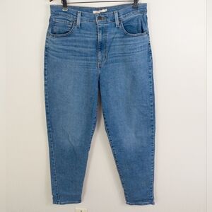 Levi's High Waisted Mom Jean Size 32
